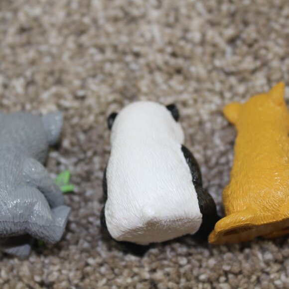 Barbie Zoo Doctor & Nursery Replacement Cages Panda Koala Lion Lot  2006 RARE - Picture 5 of 6